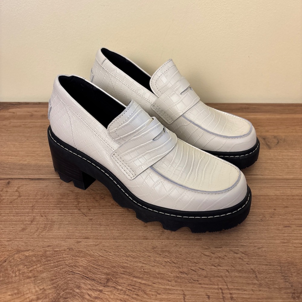 Sorel Joan Now City Loafer Chalk/Black Women Size 9 Croc Embossed Chunky Sole